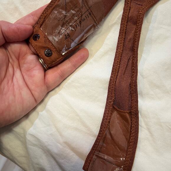 Intimately Free People NWT Kaya Keyhole Long Sleeve Bodysuit size M Mesa Brown - Picture 13 of 13